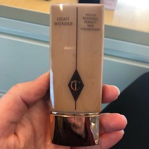 Charlotte Tilbury Light Wonder Youth Boosting